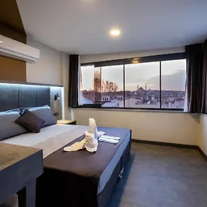 The Queen Hotel Istanbul
